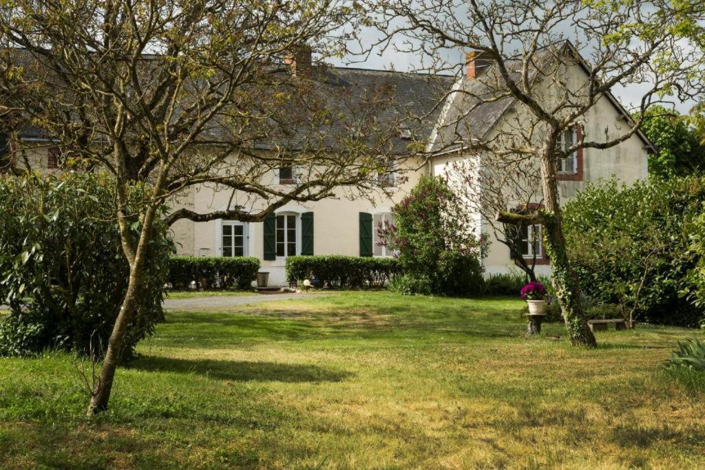 Gites La Butte De L'Esperance Renaze Exterior photo